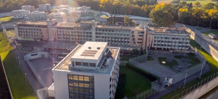 Fichier:Prison de Champ-Dollon.jpg